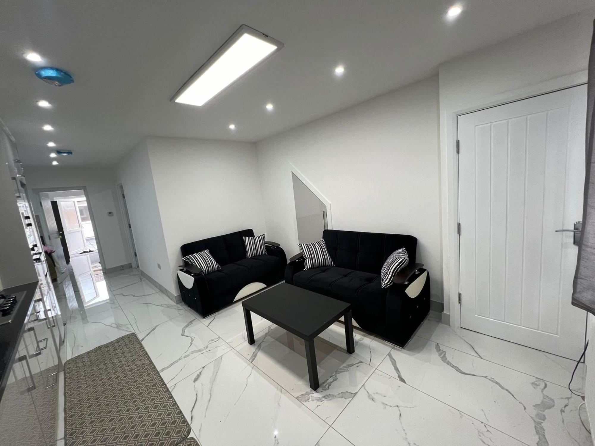 93 New Road Homestay Harmondsworth