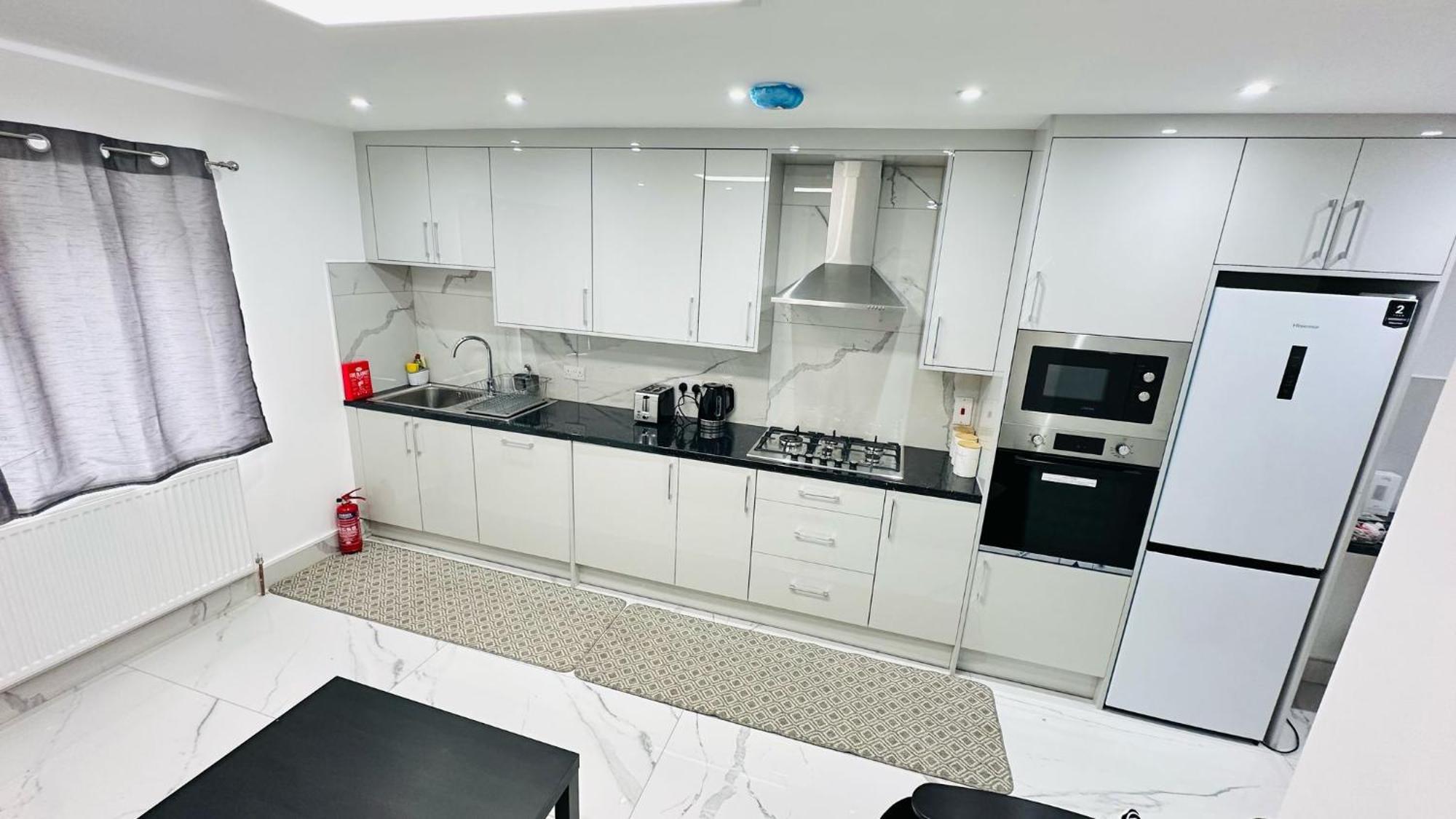 93 New Road Homestay *