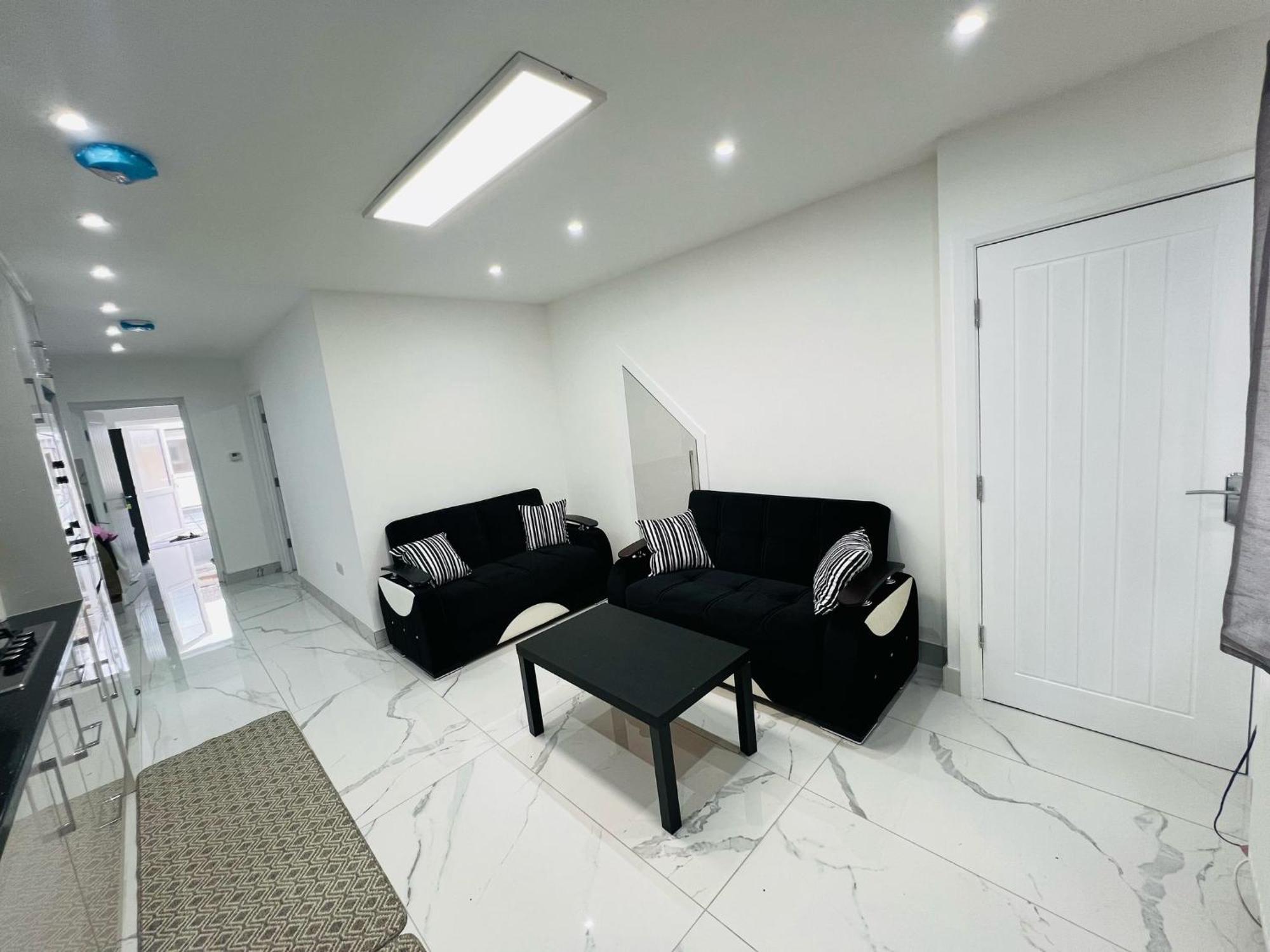 93 New Road Homestay Harmondsworth
